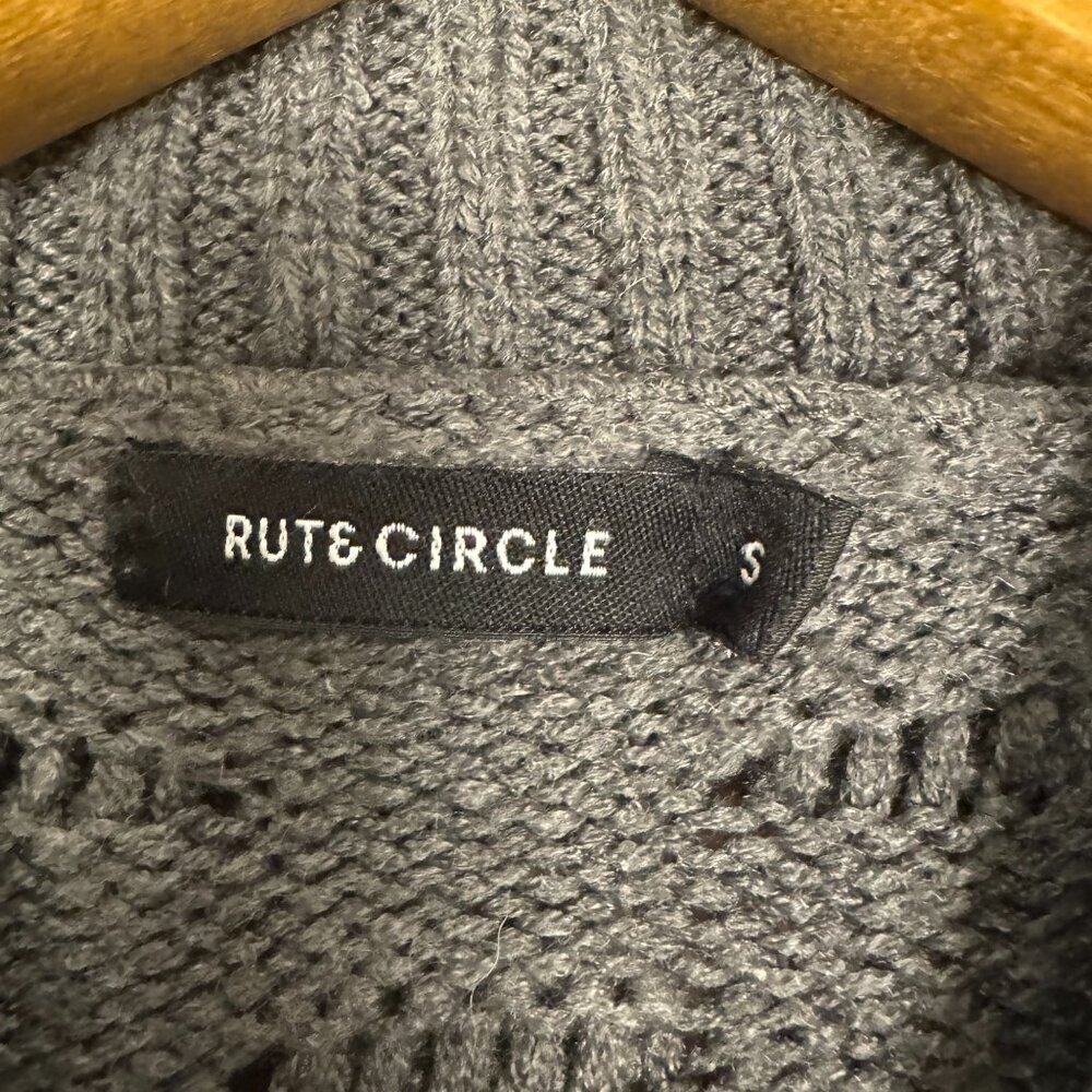 Rut & Circle Grey Cropped Sweater, Textured Knit, Minimalist, Fall - Picture 6 of 7